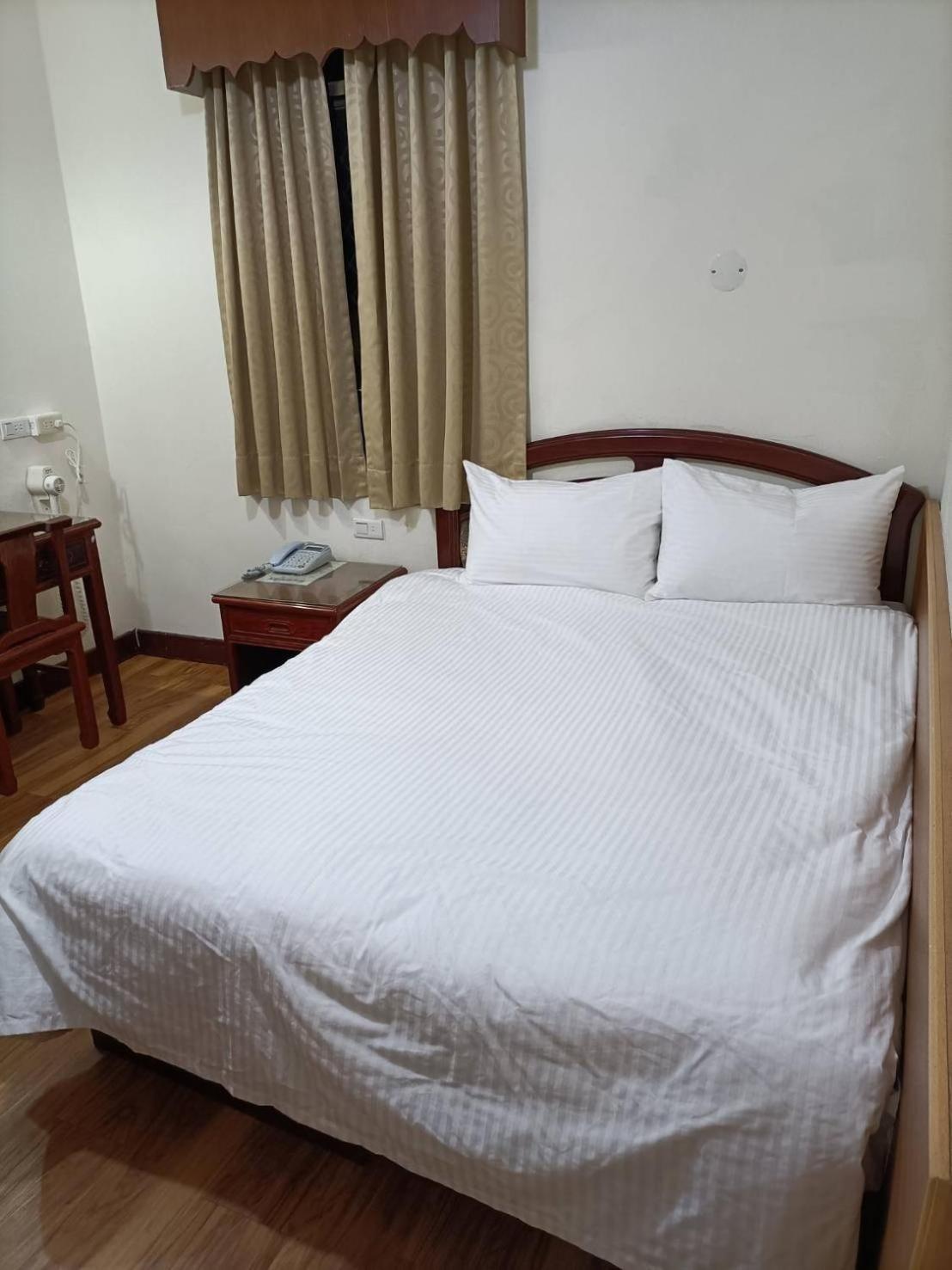 Hotel 丸松商旅 Miaoli Exterior foto