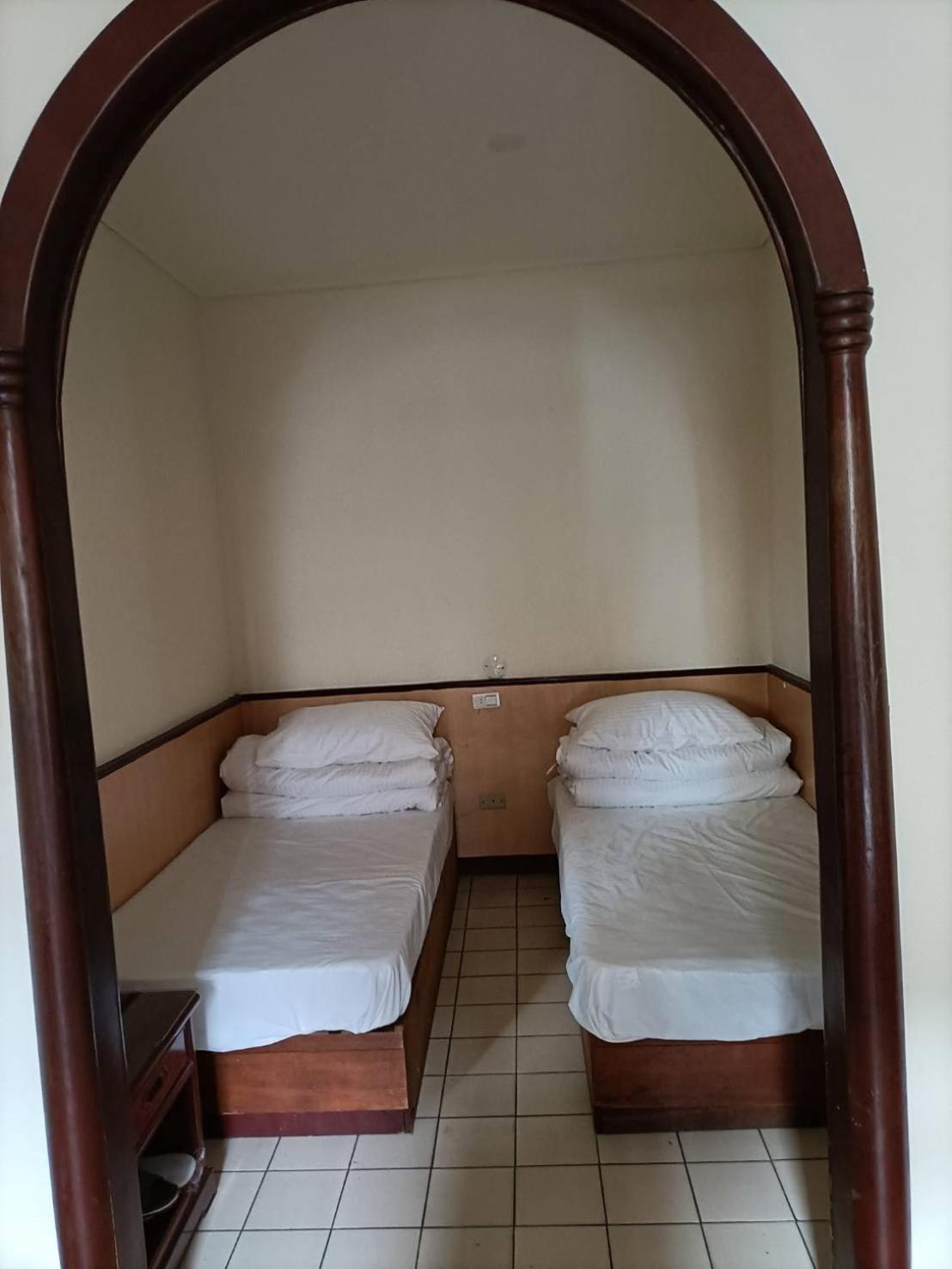 Hotel 丸松商旅 Miaoli Exterior foto
