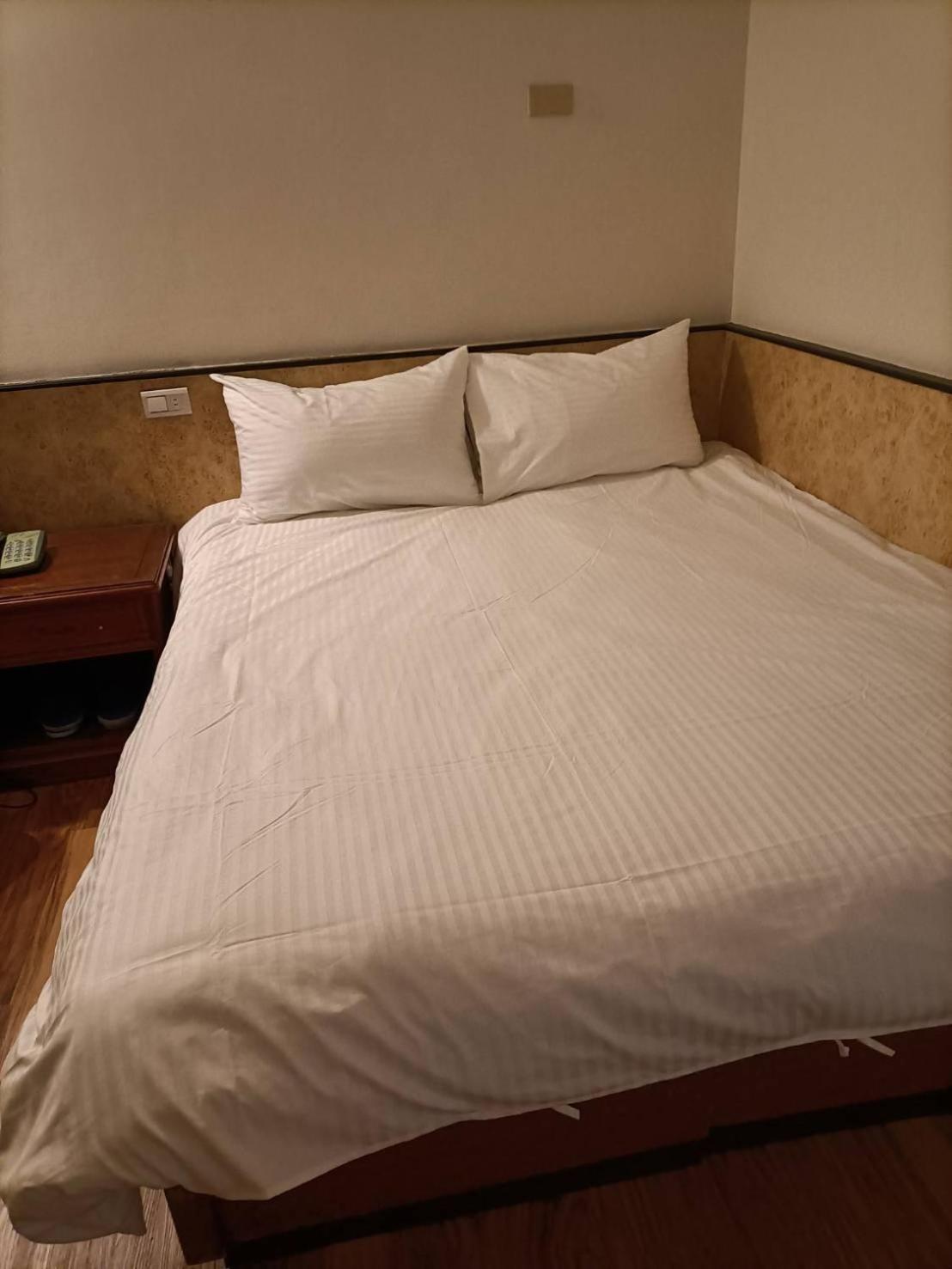 Hotel 丸松商旅 Miaoli Exterior foto
