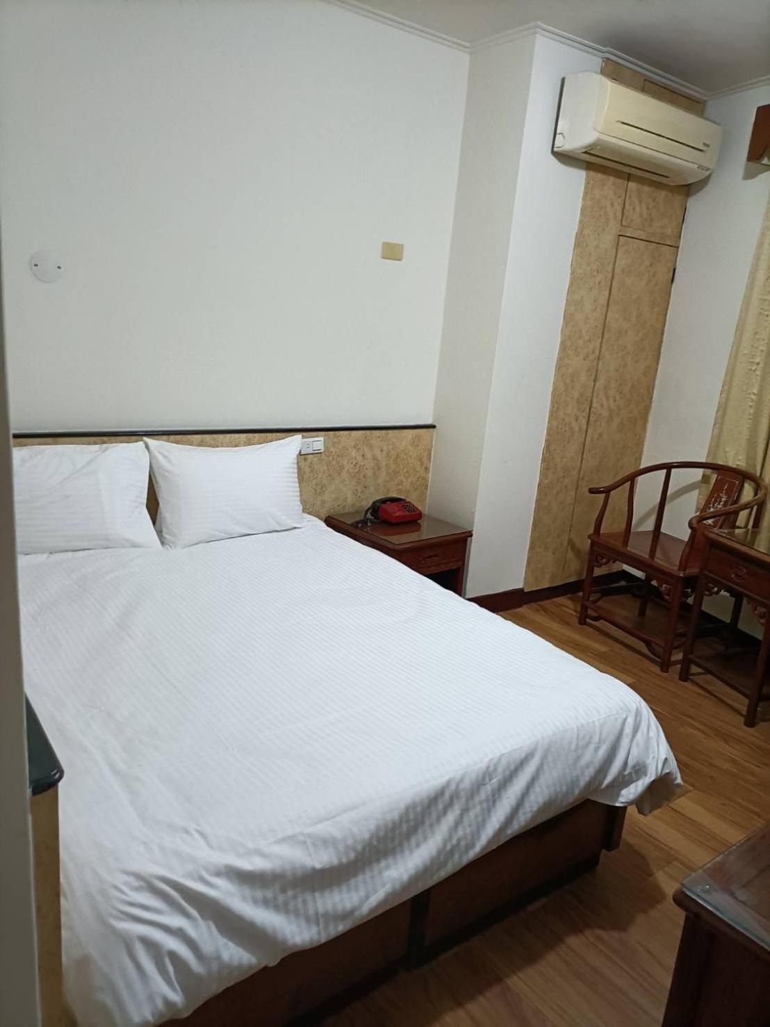 Hotel 丸松商旅 Miaoli Exterior foto