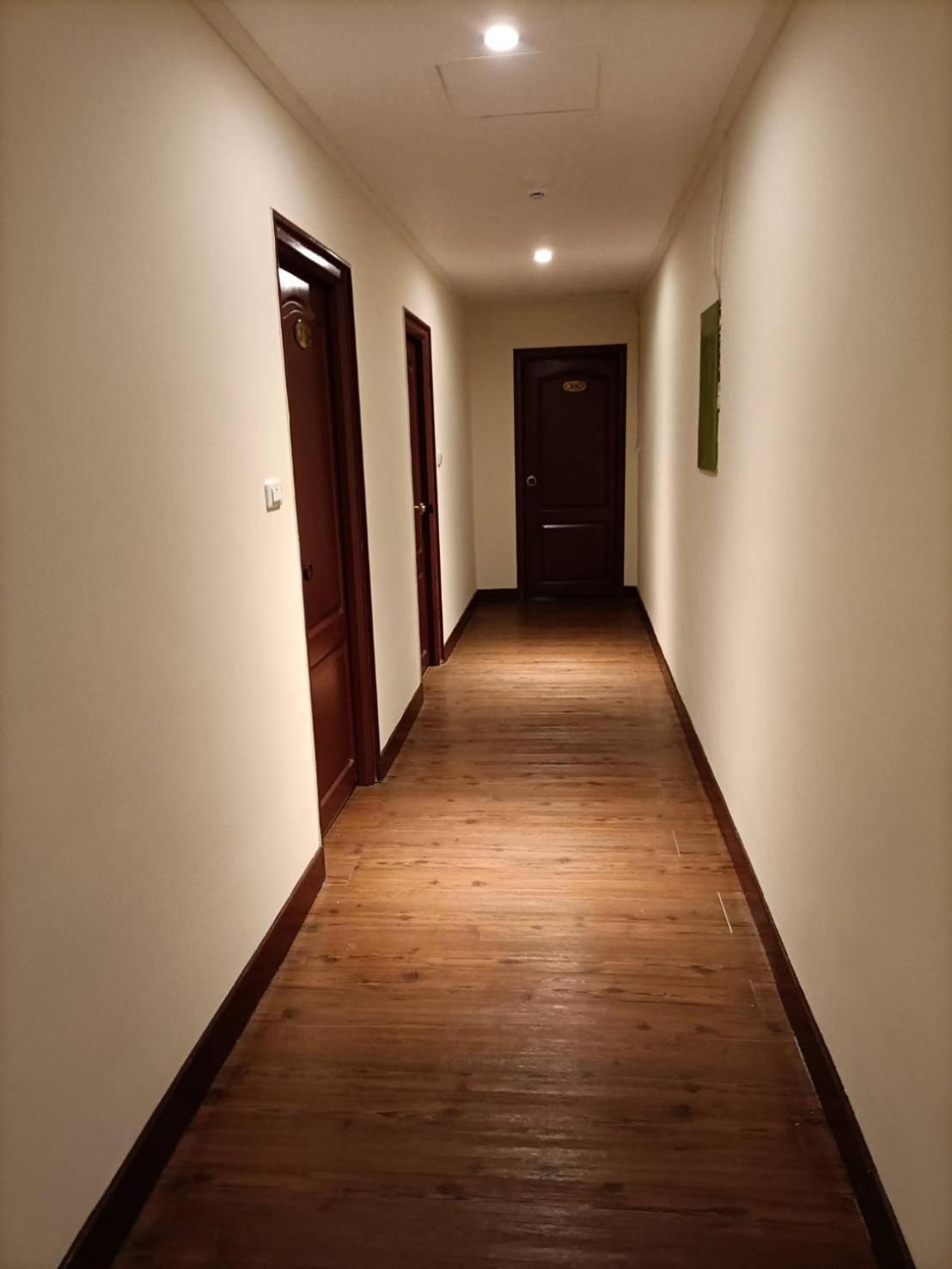 Hotel 丸松商旅 Miaoli Exterior foto